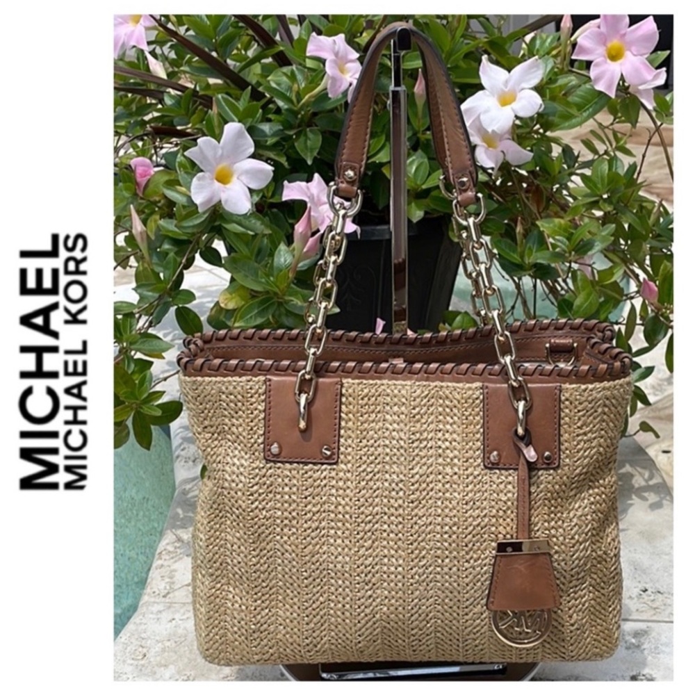 MICHAEL KORS RAFFIA TAN AND GOLD BAG